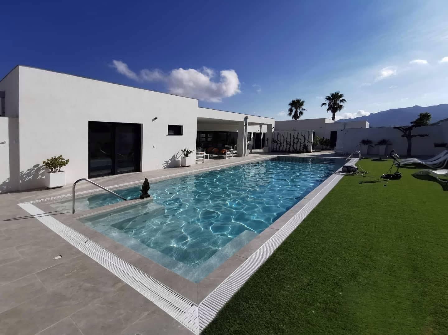 Piscina construida por Piscinarte en Murcia (12)